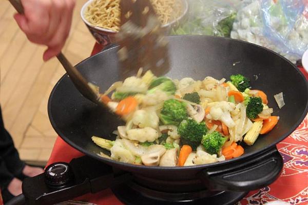 1 Wok cooking Malay style.jpg